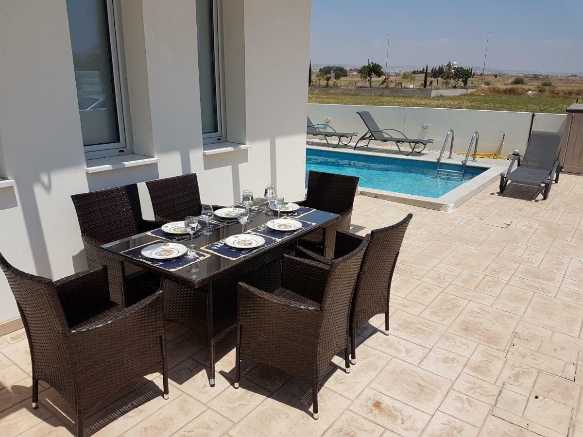 T&E Villa Larnaca Exteriér fotografie